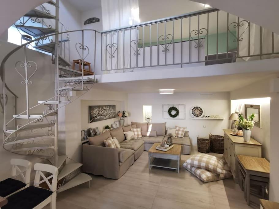 The Minty Door Boutique House Villa Науса Екстериор снимка